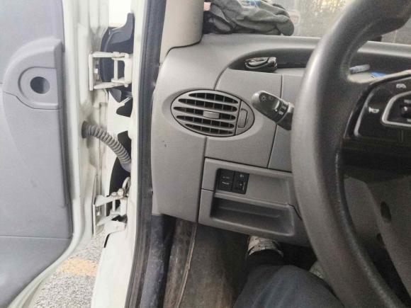 [湖州·苏E] 二手上汽大通MAXUS新途V802021款 2.0T 手动经典傲运通长轴中顶6/7/8/9座