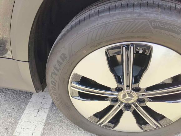 [上海·沪A] 二手奔驰奔驰EQB2022款 EQB 260