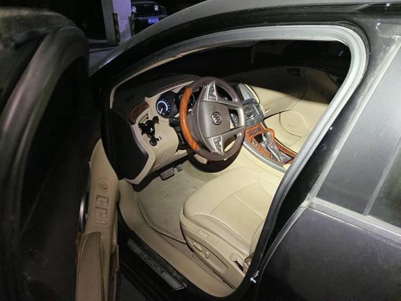 [南昌·赣M] 二手别克君越2011款 2.4L SIDI豪华版