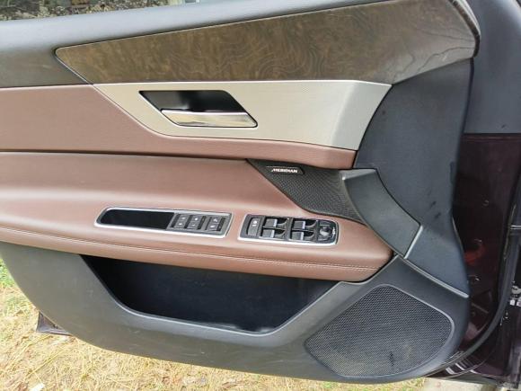 [无锡·苏B] 二手捷豹捷豹XFL2017款 XFL 2.0T 200PS 豪华版