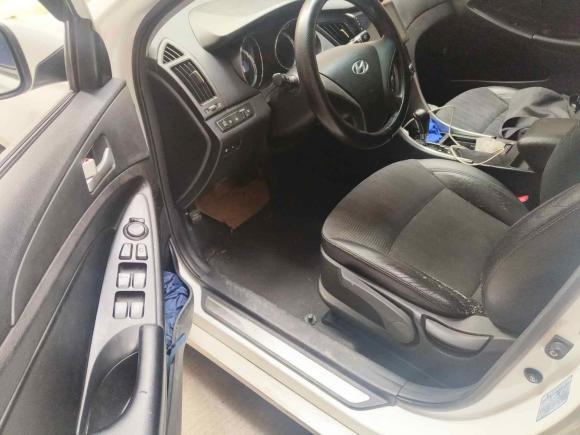 [广州·粤C] 二手现代索纳塔2013款 2.0L 自动时尚版