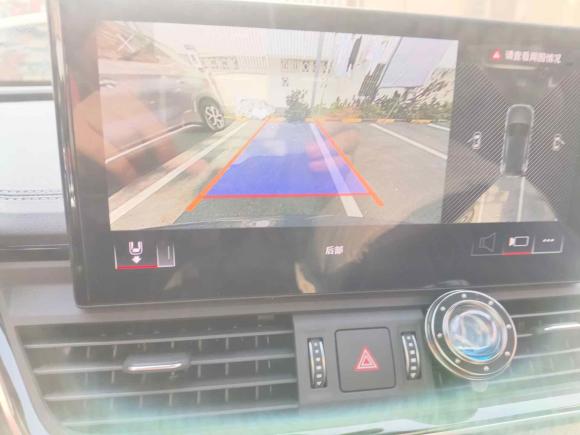 [上海·沪F] 二手奥迪奥迪Q5L2023款 40T 豪华动感型