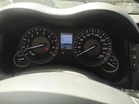 [上海·鲁U] 二手英菲尼迪英菲尼迪Q702015款 Q70L 2.5L 悦享版