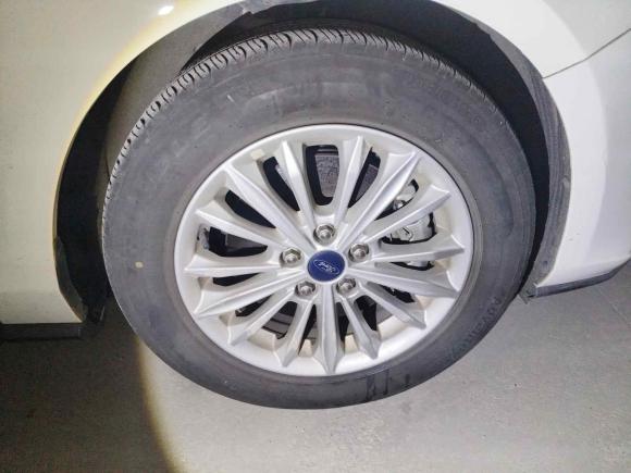 [南京·苏L] 二手福特福克斯2019款  三厢 1.5L 自动锋潮型 国VI