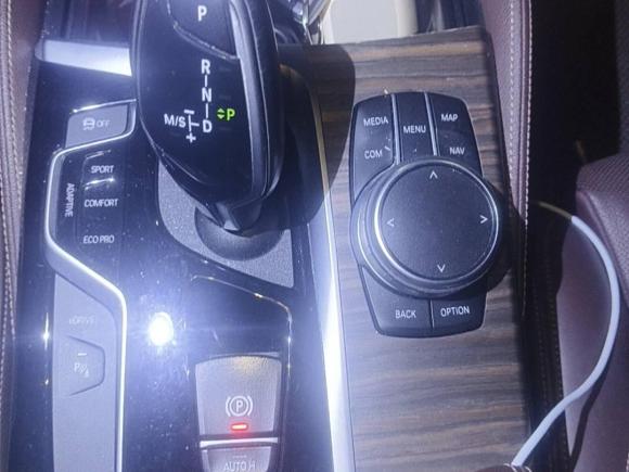 [深圳·粤B] 二手宝马宝马5系新能源2020款 里程升级版 530Le 先锋版