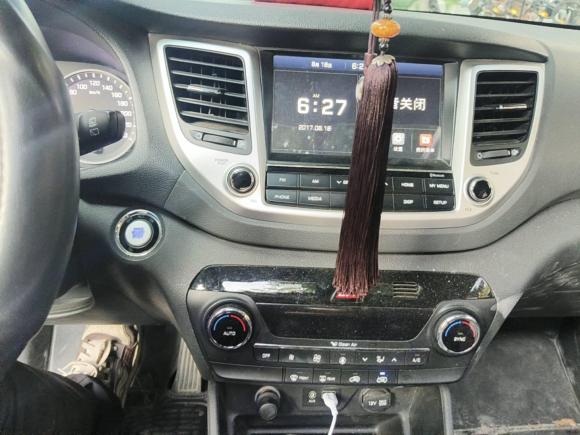 [成都·川A] 二手现代途胜2015款 1.6T 双离合两驱智能型