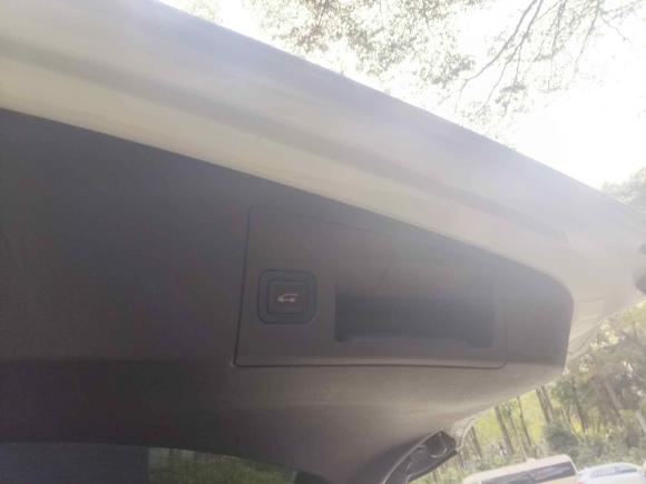 [深圳·粤B] 二手凯迪拉克凯迪拉克XT52018款 25T 豪华型