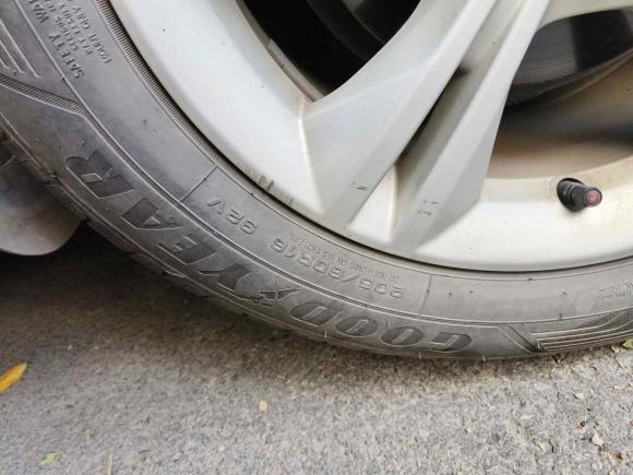 [无锡·苏B] 二手福特福克斯2017款 两厢 1.6L 手动舒适型智行版