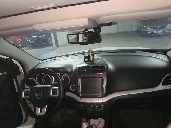 [青岛·鲁B] 二手道奇酷威2013款 2.4L 两驱尊尚版