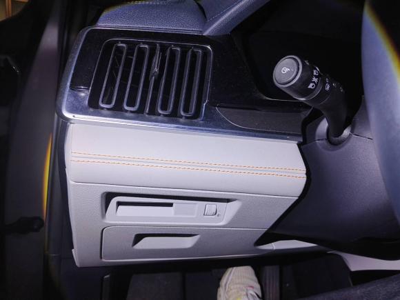 [无锡·苏B] 二手比亚迪宋PLUS新能源2023款 冠军版 EV 520KM 尊贵型