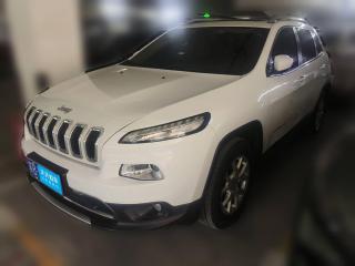 Jeep自由光2016款 2.4L 专业版