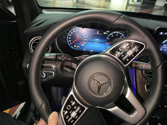 [广州·粤A] 二手奔驰奔驰GLC2020款 改款 GLC 300 L 4MATIC 豪华型