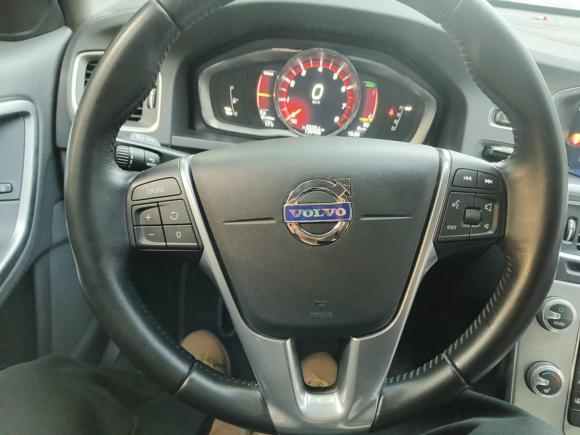 [上海·浙B] 二手沃尔沃沃尔沃S60插电式混动2015款 S60L E驱混动 T6智驭版