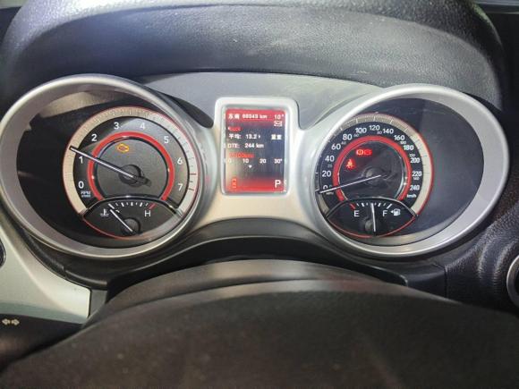 [武汉·鄂A] 二手道奇酷威2013款 2.4L 两驱尊尚版