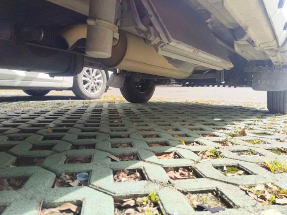 [杭州·苏E] 二手依维柯依维柯褒迪2013款 2.5T-A37 客货两用高顶