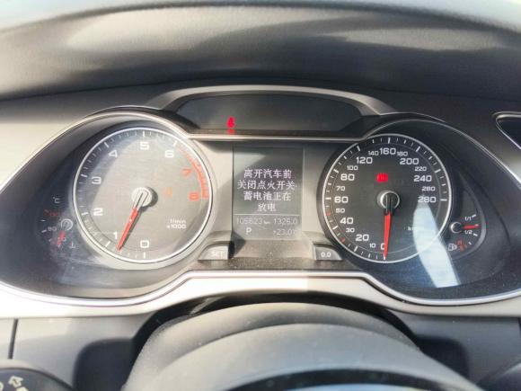 [武汉·鄂A] 二手奥迪奥迪A4L2013款 35 TFSI 自动标准型