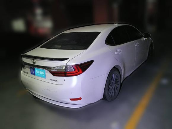 [成都·川A] 二手雷克萨斯雷克萨斯ES2017款 200 30周年纪念版