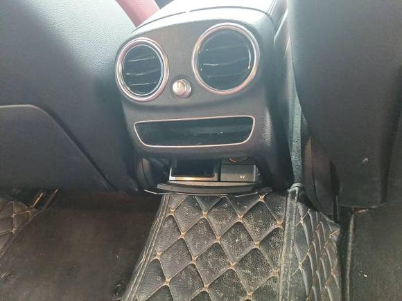 [上海·沪B] 二手奔驰奔驰C级2019款 C 260 运动版