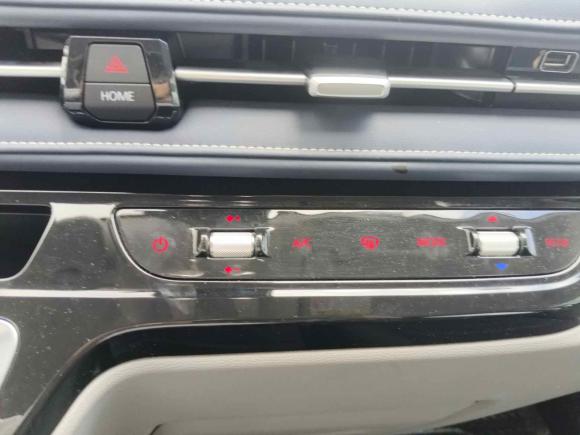 [嘉兴·浙F] 二手上汽大通MAXUS新途V702023款 2.0T 精英版 自动短轴低顶 5/6座