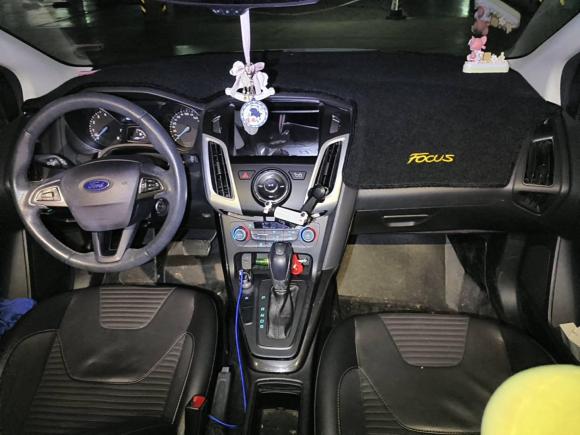 [南昌·赣A] 二手福特福克斯2017款 两厢 EcoBoost 180 自动精英型