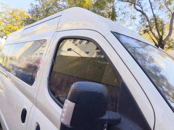 [青岛·鲁B] 二手上汽大通MAXUS新途V802021款 2.0T PLUS AMT全能王长轴中顶6/7/8/9座