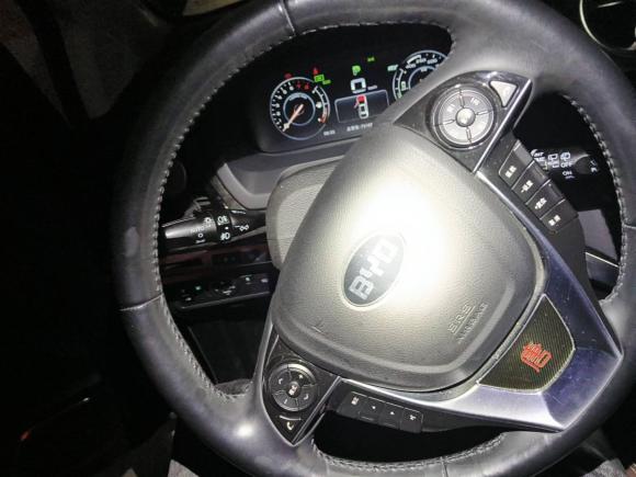 [上海·沪M] 二手比亚迪唐新能源2015款 2.0T 四驱旗舰型