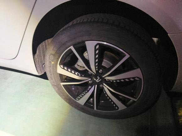 [上海·沪A] 二手荣威飞凡ER62021款 新动版 620km 智享版