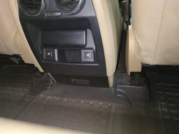 [成都·川A] 二手路虎发现2005款 4.4 V8 HSE