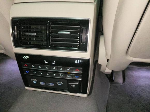 [上海·沪M] 二手捷豹捷豹XFL2017款 XFL 2.0T 240PS 尊享版