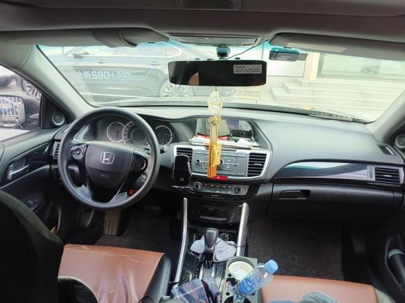 [南昌·赣A] 二手本田雅阁2016款 2.0L 舒适版