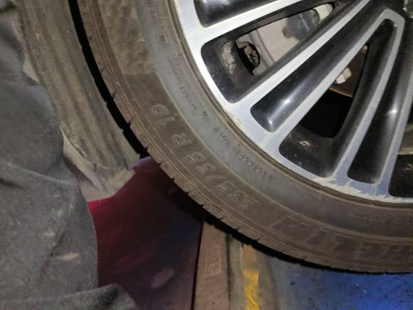 [西安·陕A] 二手奔驰奔驰GLC2018款 改款 GLC 260 4MATIC 动感型