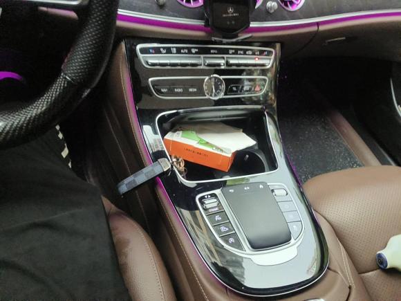 [杭州·浙A] 二手奔驰奔驰E级2017款 E 300 L 运动时尚型