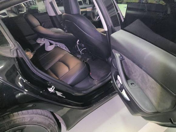 [广州·粤A] 二手特斯拉Model 32022款 后轮驱动版