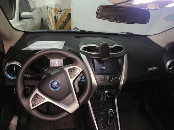 [广州·粤A] 二手比亚迪元新能源2018款 EV360 智联炫酷型