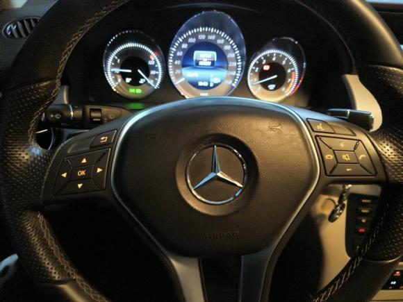 [深圳·粤B] 二手奔驰奔驰GLK级2013款 GLK 300 4MATIC 动感天窗型