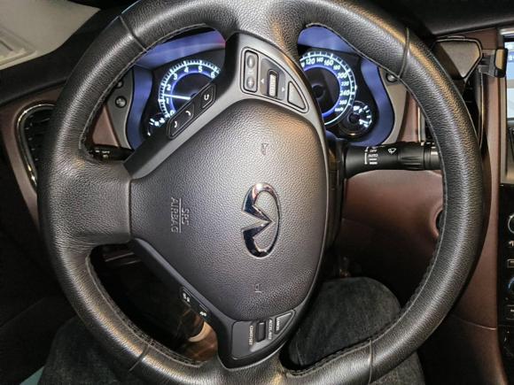 [南通·苏F] 二手英菲尼迪英菲尼迪QX502013款 2.5L 两驱优雅版