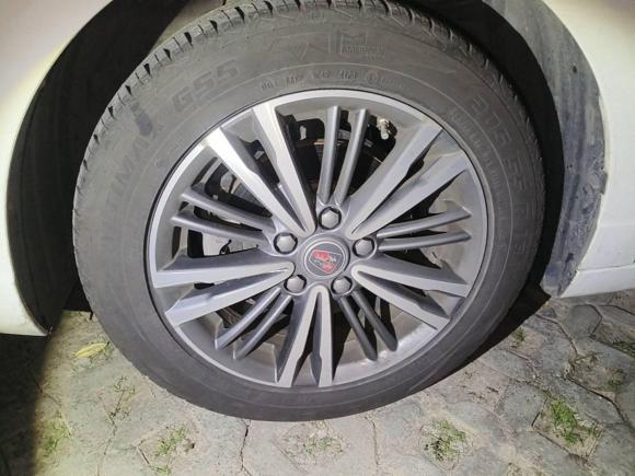 [南京·苏A] 二手荣威荣威i52019款 1.5L 自动4G互联领豪旗舰版