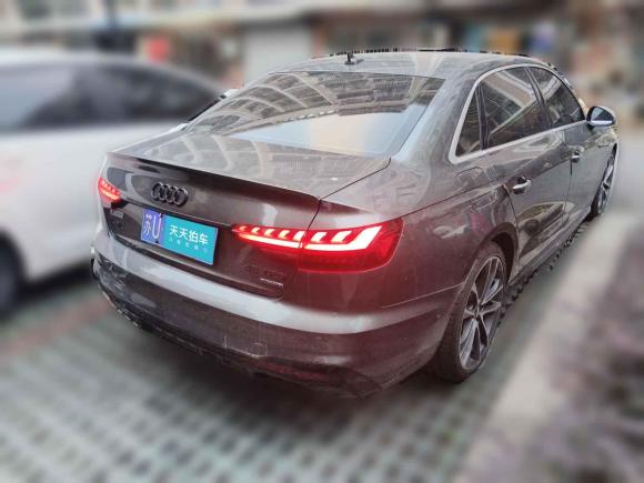 [苏州·苏U] 二手奥迪奥迪A4L2022款 45 TFSI quattro 臻选动感型