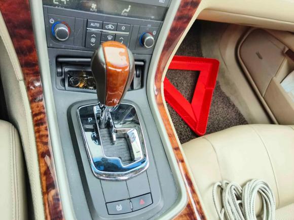 [上海·沪K] 二手凯迪拉克SLS赛威2010款 3.0L 精英型