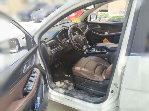 [上海·苏A] 二手宝骏宝骏5602017款 1.5T DCT尊享型