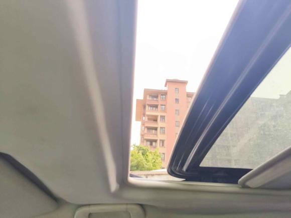 [上海·沪B] 二手江铃驭胜S3502013款 2.4T 自动两驱柴油超豪华版5座