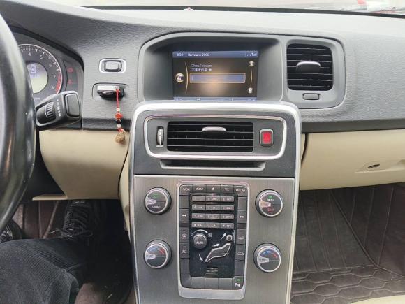 [西安·陕A] 二手沃尔沃沃尔沃S602012款 1.6T DRIVe 舒适版