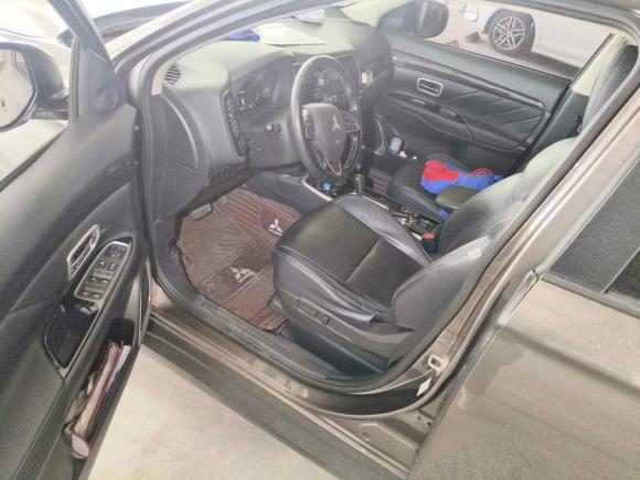 [苏州·苏U] 二手三菱欧蓝德2019款 2.0L 两驱畅享版 5座 国VI