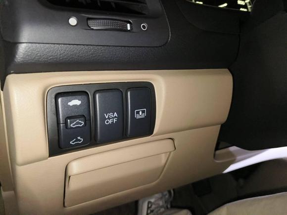 [深圳·粤B] 二手本田雅阁2007款 2.4L 自动豪华经典版