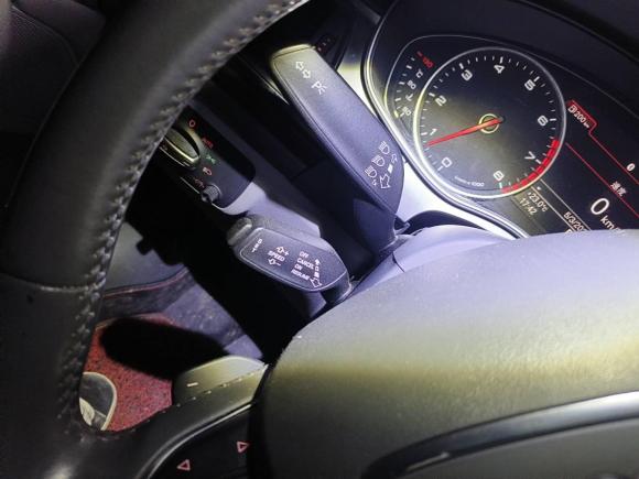 [武汉·鄂A] 二手奥迪奥迪A6L2012款 30 FSI 豪华型