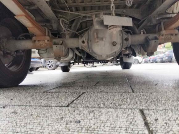 [杭州·浙A] 二手依维柯依维柯褒迪2017款 2.5T经典A32客车中顶6-7座47Z5