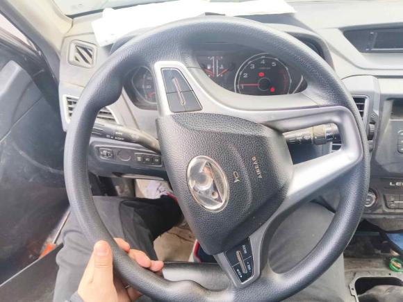 [芜湖·皖B] 二手猎豹汽车猎豹Q62015款 2.4L 手动两驱精英型