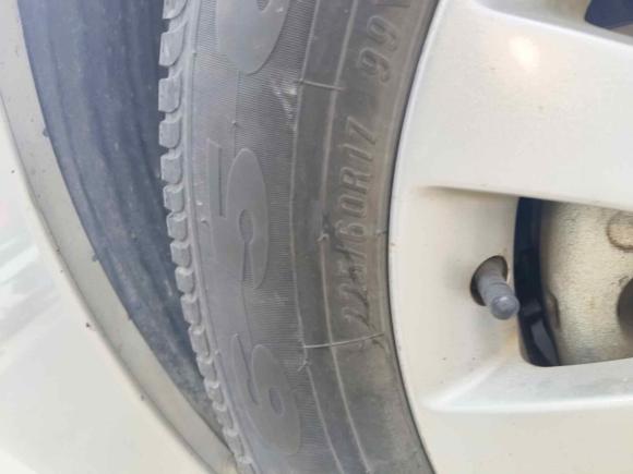 [济南·鲁A] 二手别克别克GL82011款 2.4L LT行政版