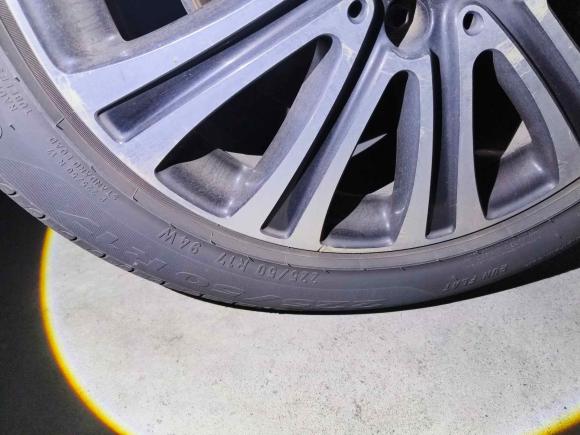 [无锡·苏B] 二手奔驰奔驰C级2015款 改款 C 200 L