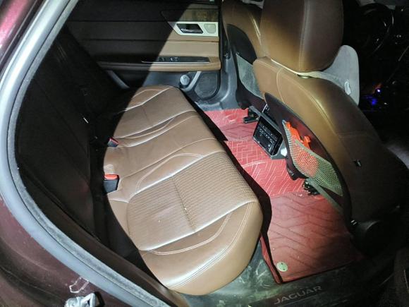 [广州·皖L] 二手捷豹捷豹XFL2017款 XFL 2.0T 240PS 豪华版